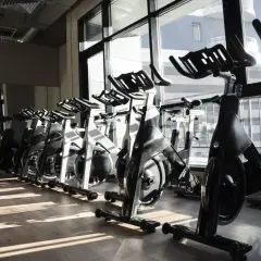 Co daje fitness? Odkryj korzyści, które zmienią Twoje życie