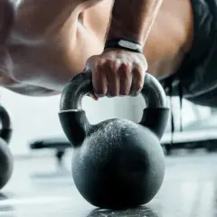 Ile trwa trening crossfit? Zaskakujące fakty o czasie sesji