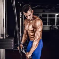 Ile razy w tygodniu ćwiczyć triceps, aby uniknąć kontuzji i przetrenowania?